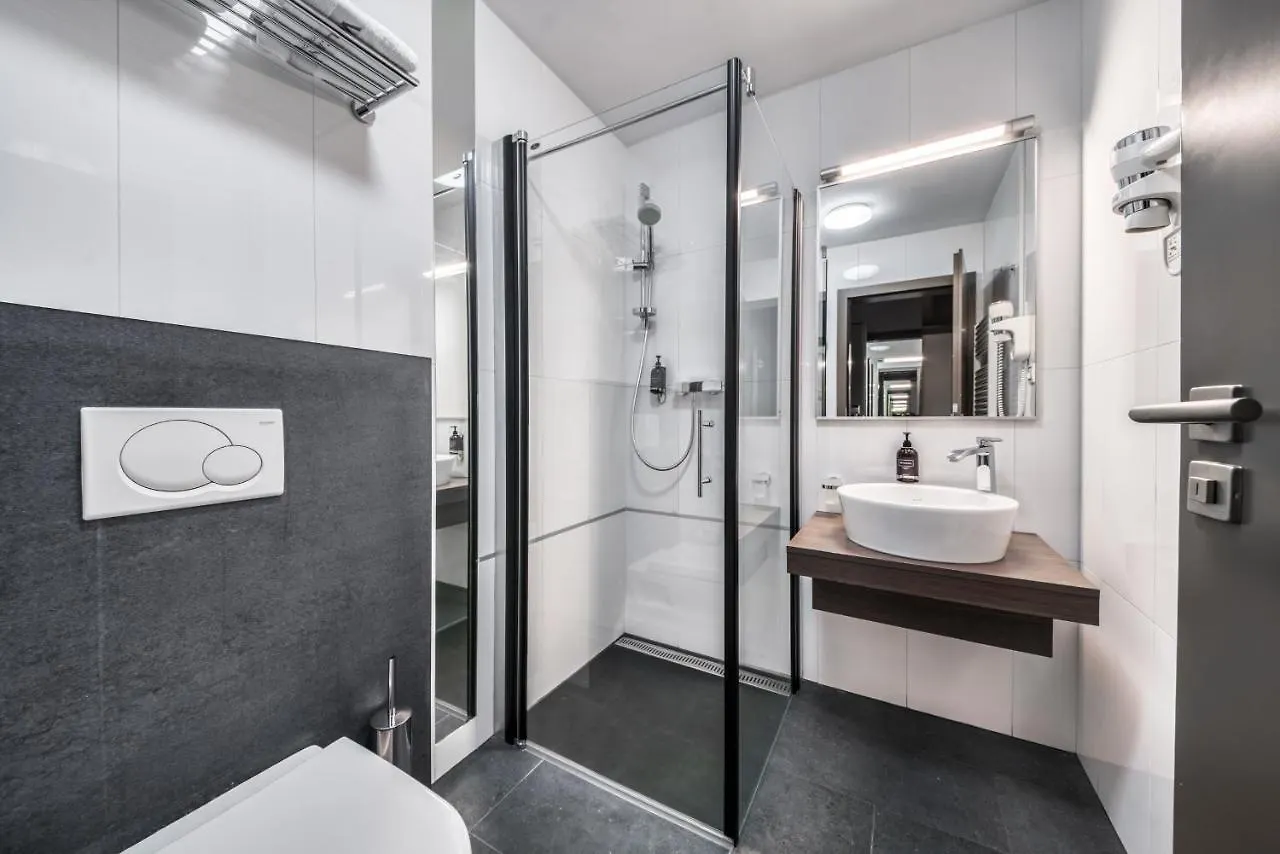Volcano Spa Hotel Prague 4*,