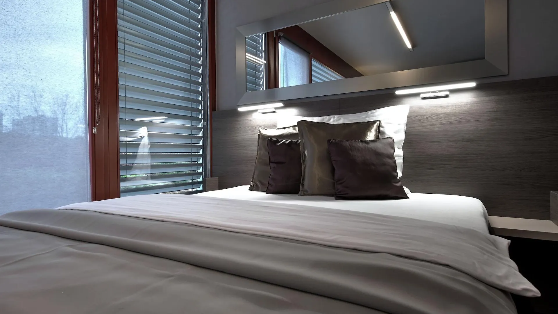 ****  Volcano Spa Hotel Prague Czech Republic