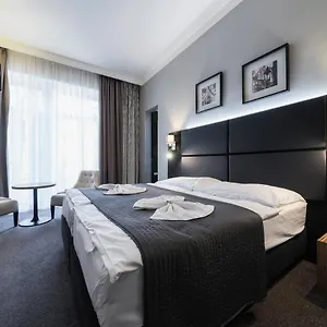Hotell Noir, Prag