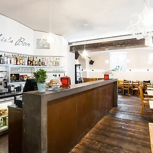  Auberge de jeunesse Sophie's